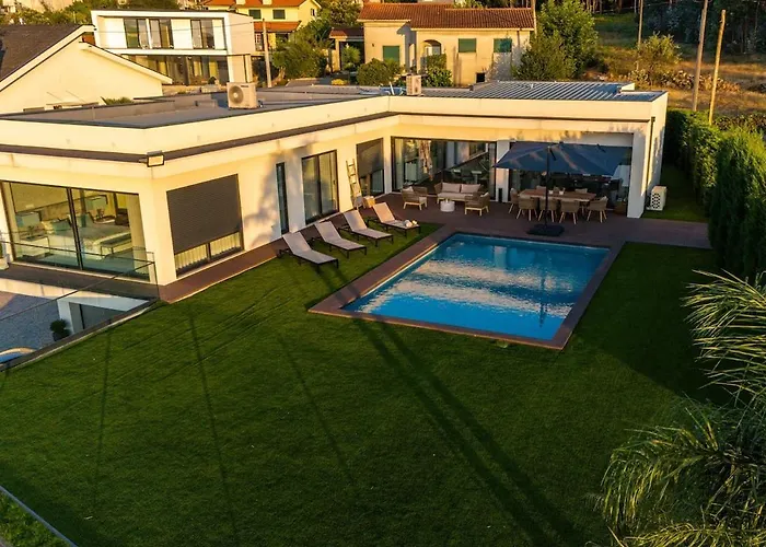 Vietnam House Vila Barcelos